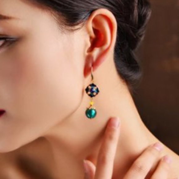 14K Gold Flower Agate Earrings - Picture 8 of 11